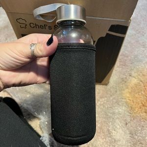 4 water bottles with sleeves- 16oz